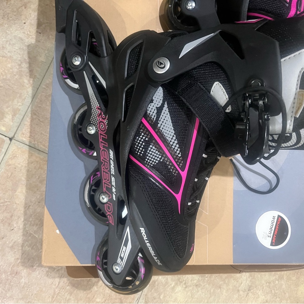Women's Black and Pink Rollerblades - Picture 10 of 12